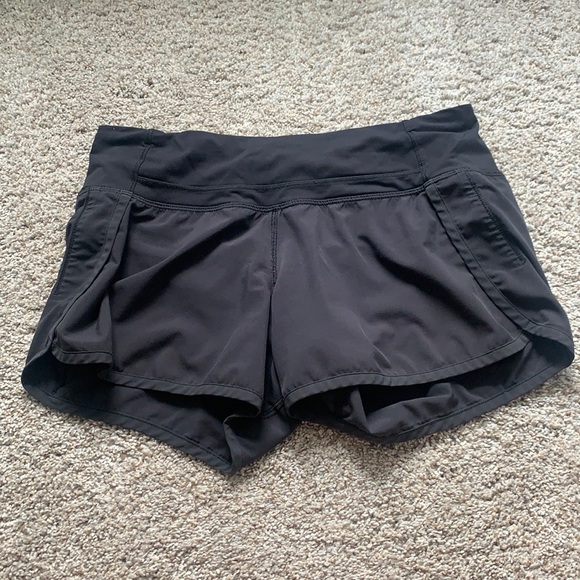 Size 4 lulu speed up black shorts - Picture 1 of 2